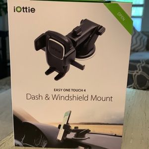 iOttie Dash & Windshield Mount brand new in the box sealed